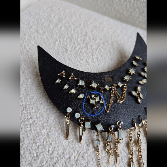 NWT!! FREE PEOPLE, Moonglow Stud Set in Opal/Gold $68 - Picture 6 of 6